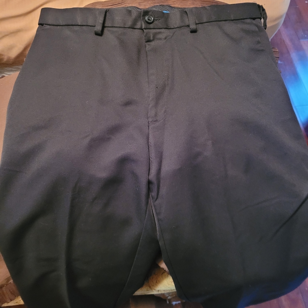Used Hagger Cool 18®  dress PantClassic Fit, Flat Front